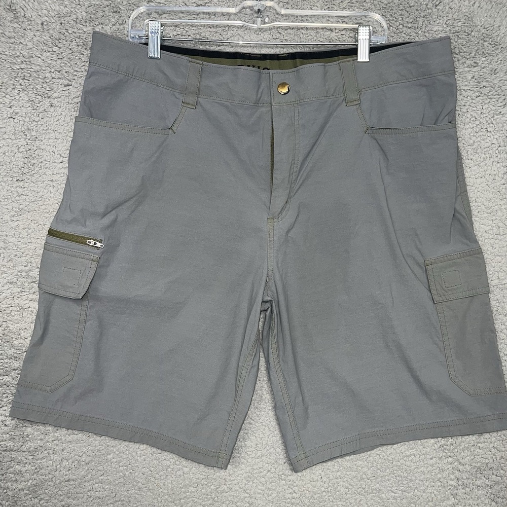 Orvis Tech Shorts Men's 38 x 10.5 Grayish Green (Army) Cargo Stretch Performance
